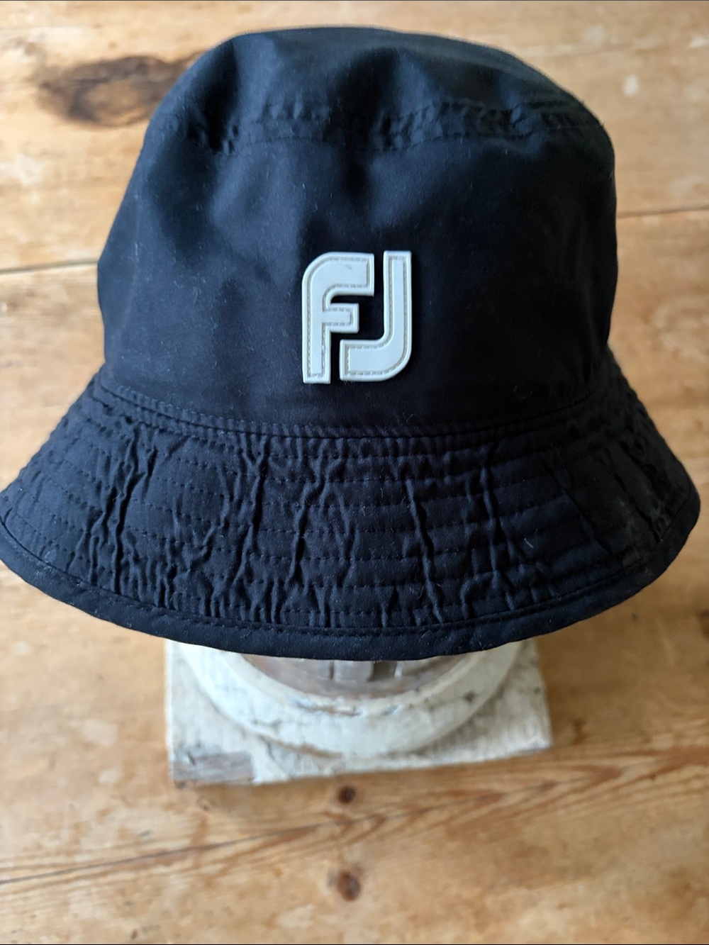 FootJoy Performance DryJoys Waterproof Golf Bucket hat black size L